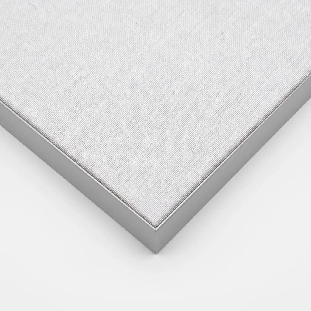 Hoek met zilverkleurig aluminium frame