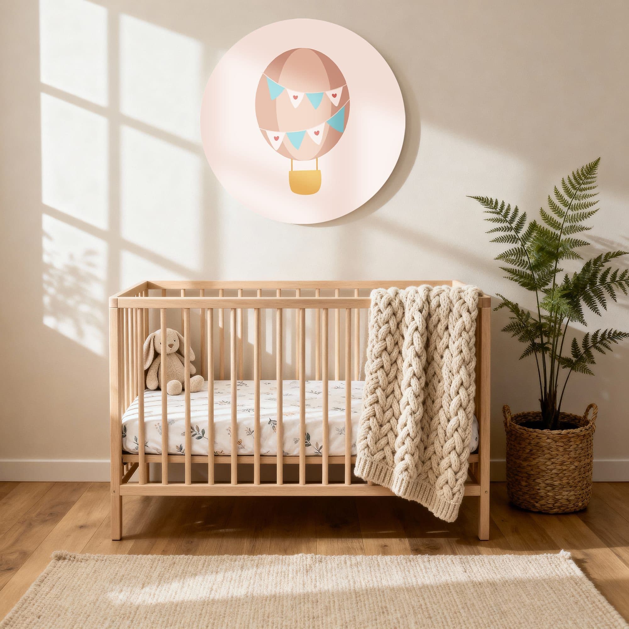 Luchtballon Vintage Muurcirkel, sfeer kinderkamer met ledikant