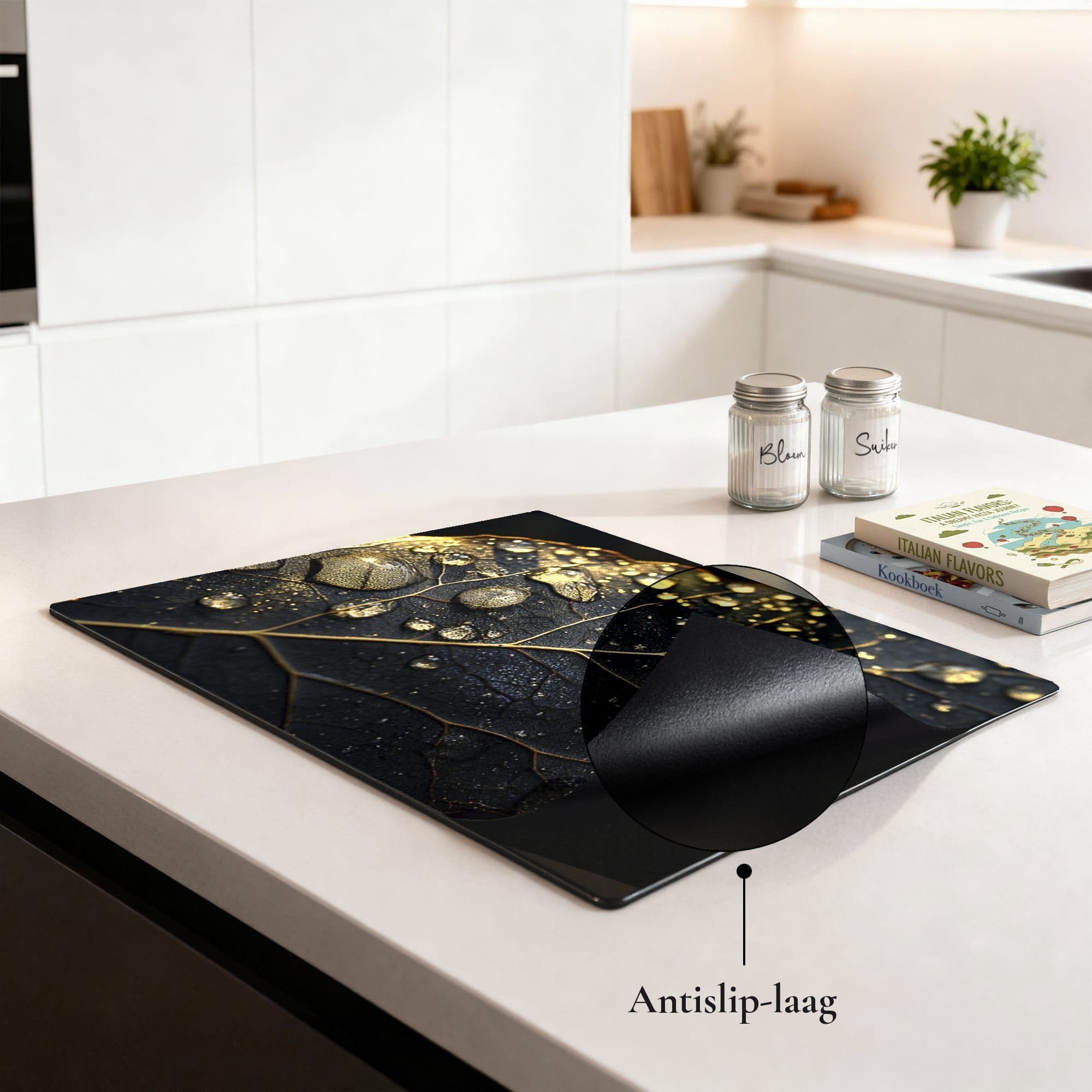 Golden Leaf Drops Inductiebeschermer, sfeer aanrecht
