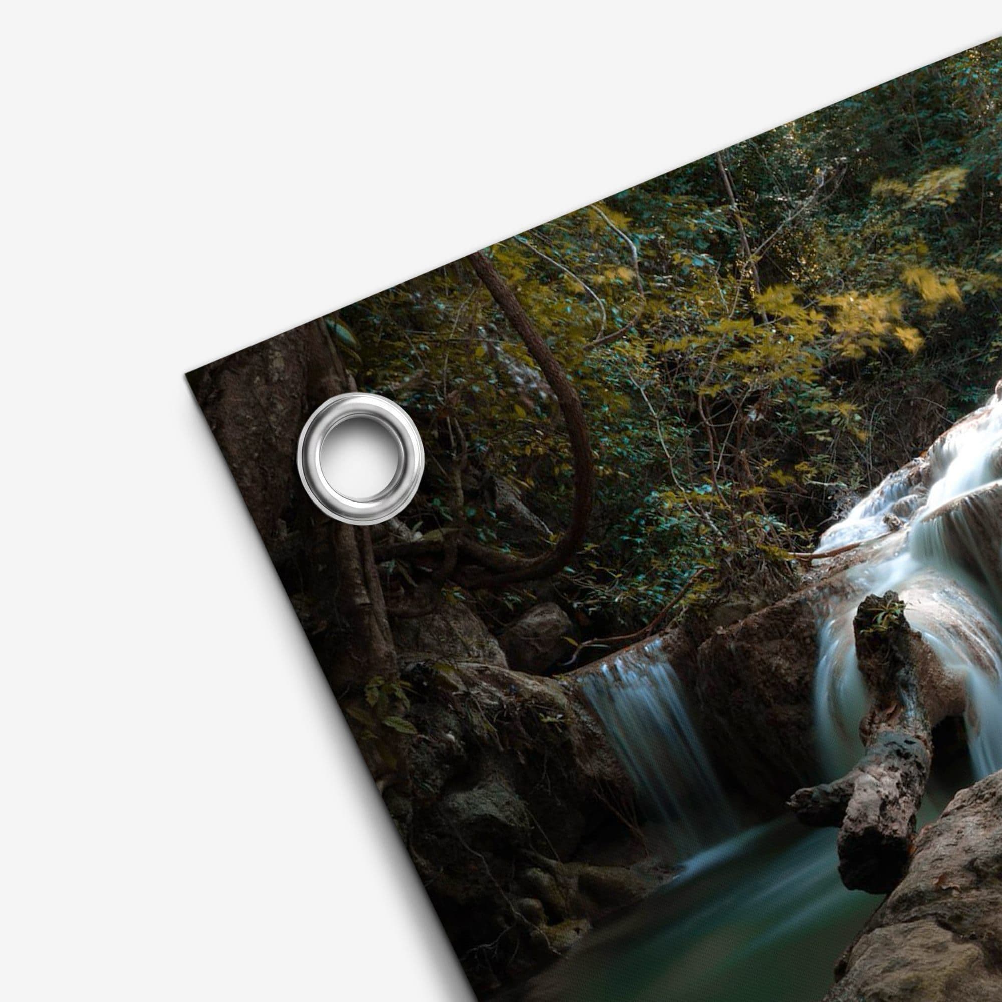 Cascade Forest, detail hoek